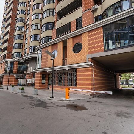 New Building Near Arena City Lesi Ukrainky 7A Kiev Eksteriør bilde